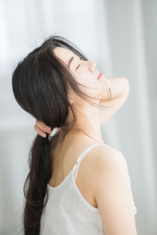 美女肮衣内外衣图片